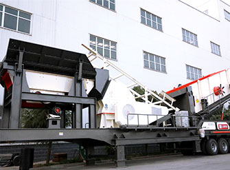 青石移動式破碎站 青石移動式破碎站