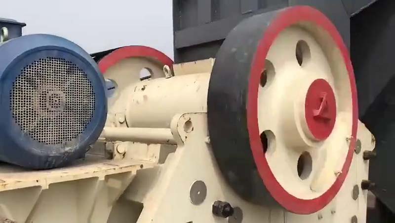 HDX德版連體顎式破碎機現場