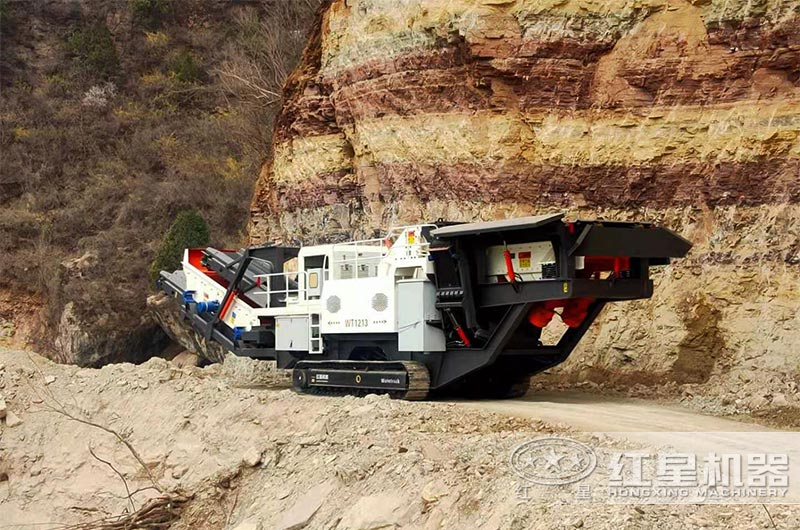 履帶式破碎機現場 履帶式破碎機現場