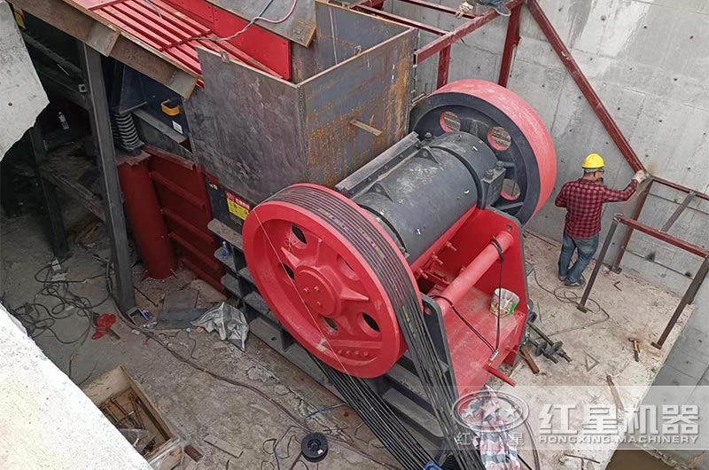 顎式破碎機 顎式破碎機