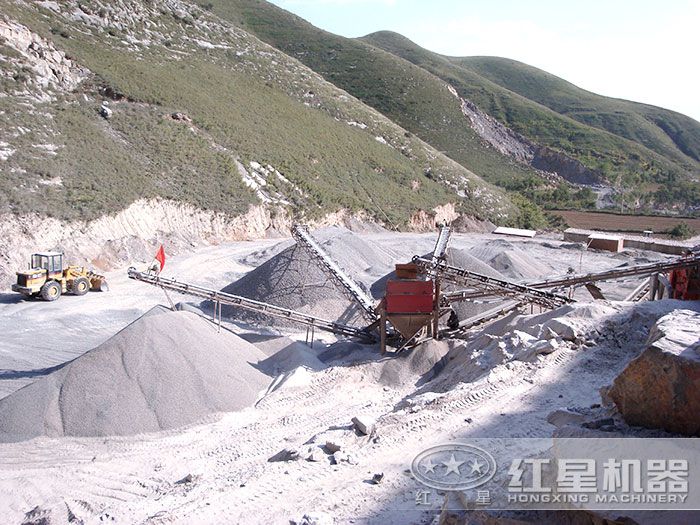 生產(chǎn)沙子現(xiàn)場(chǎng) 生產(chǎn)沙子現(xiàn)場(chǎng)