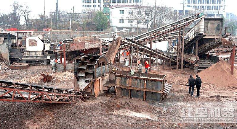 浙江建筑垃圾移動破碎制砂生產現場