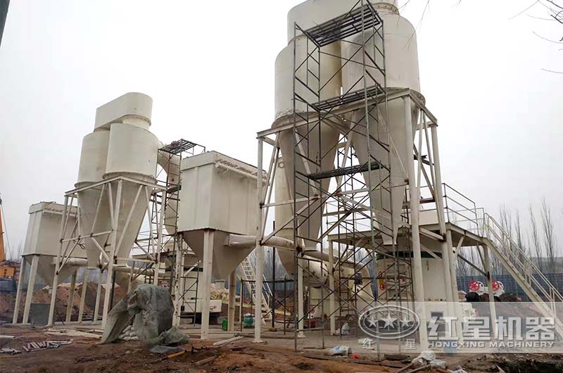 滑石粉磨粉機現場 滑石粉磨粉機現場