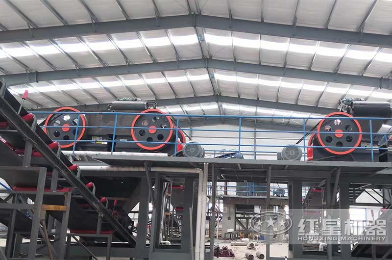 細顎式破碎機現場實拍 細顎式破碎機現場實拍