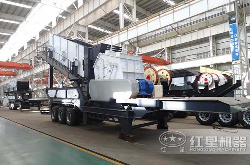 輪胎式可移動式破碎機+搭載反擊式破碎機 輪胎式可移動式破碎機+搭載反擊式破碎機
