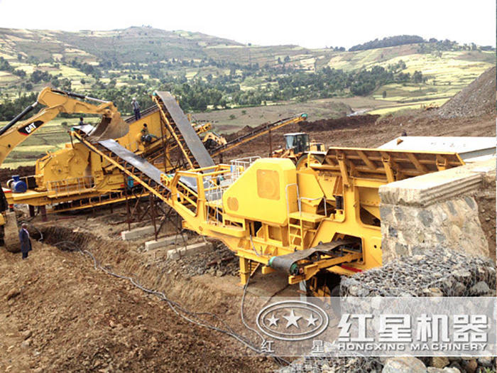 福建建筑垃圾破碎生產線正在安裝中 福建建筑垃圾破碎生產線正在安裝中