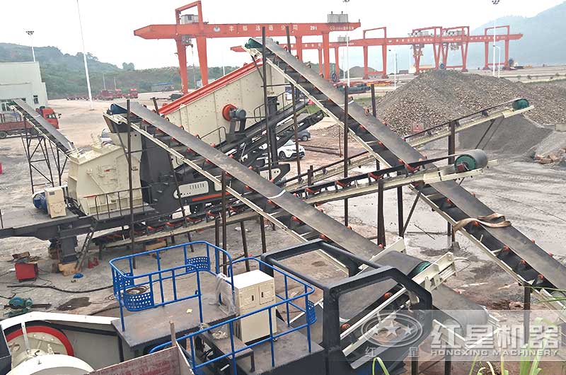 移動輪胎式反擊式破碎機