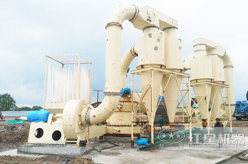 公路礦粉生產(chǎn)現(xiàn)場(chǎng) 公路礦粉生產(chǎn)現(xiàn)場(chǎng)