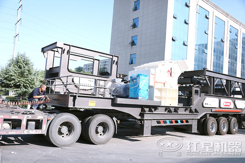 移動煤矸石破碎機 移動煤矸石破碎機