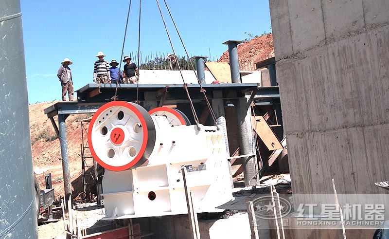 顎式破碎機安裝中 顎式破碎機安裝中