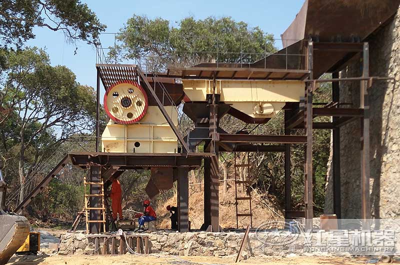 顎式破碎機現場