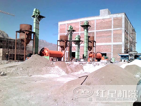 水泥磨設(shè)備作業(yè)現(xiàn)場 水泥磨設(shè)備作業(yè)現(xiàn)場