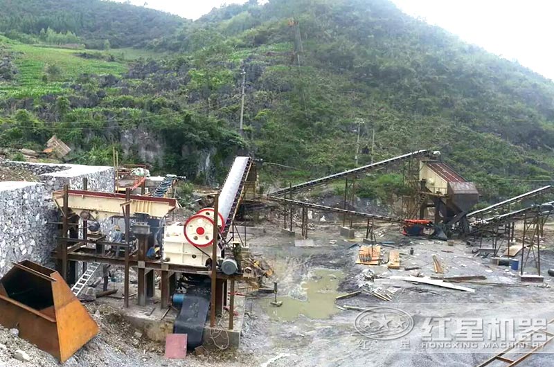 顎式破碎機生產現場 顎式破碎機生產現場