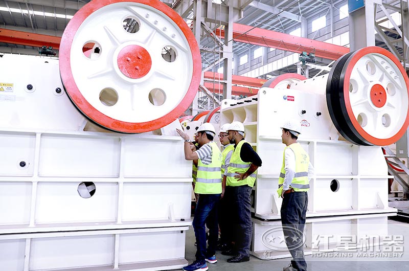 大型顎式破碎機 大型顎式破碎機