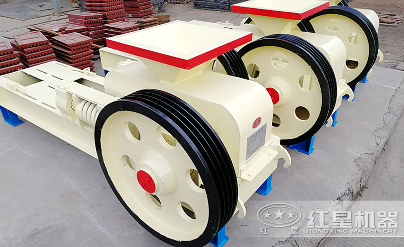 小型對(duì)輥式破碎 小型對(duì)輥式破碎