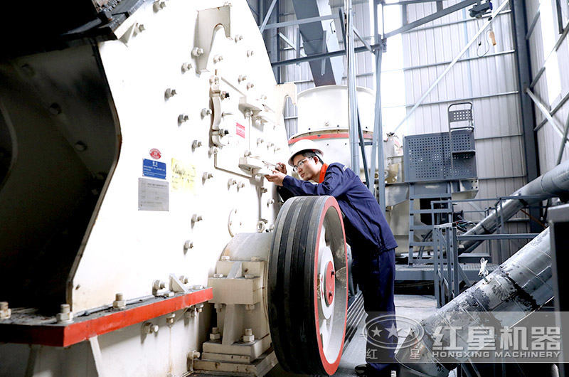 國產(chǎn)錘破碎機現(xiàn)場檢查 國產(chǎn)錘破碎機現(xiàn)場檢查