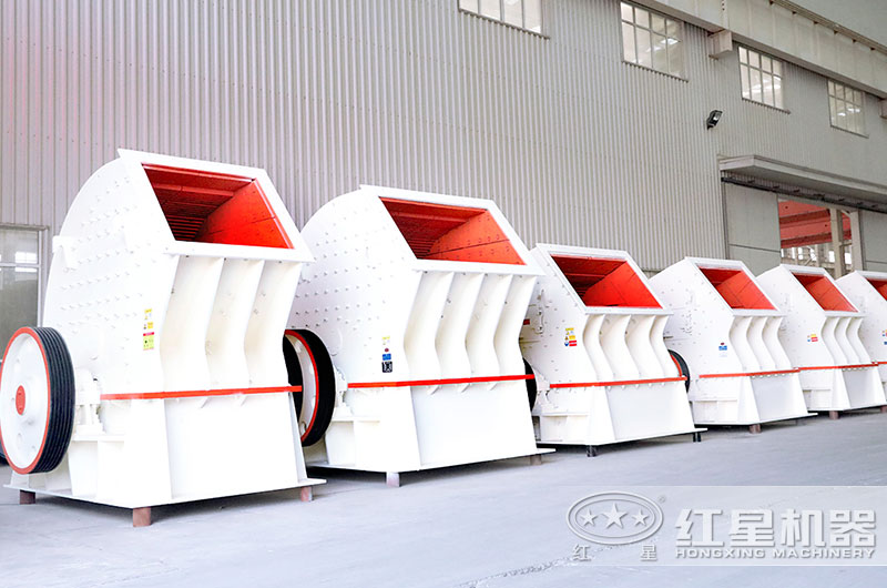 生產(chǎn)車間不同型號的錘破 生產(chǎn)車間不同型號的錘破