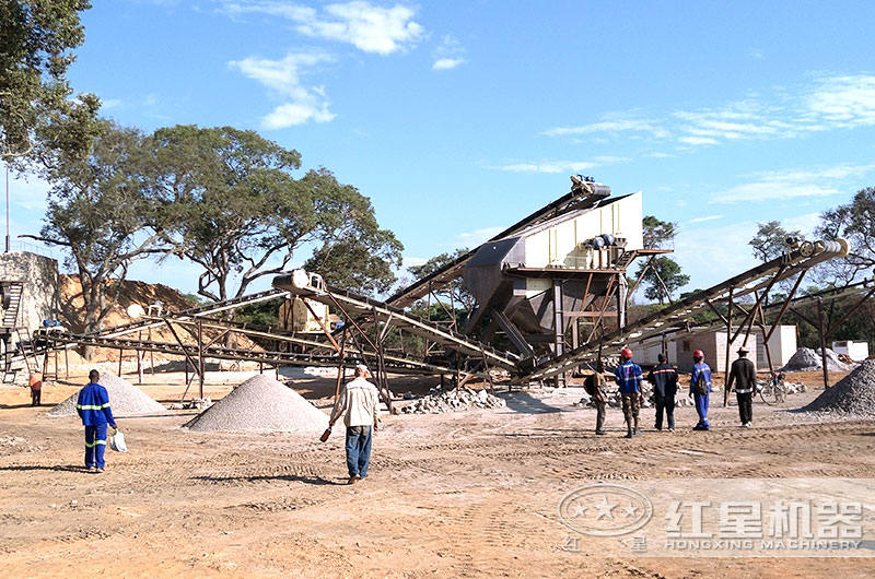 石料生產(chǎn)線現(xiàn)場 石料生產(chǎn)線現(xiàn)場