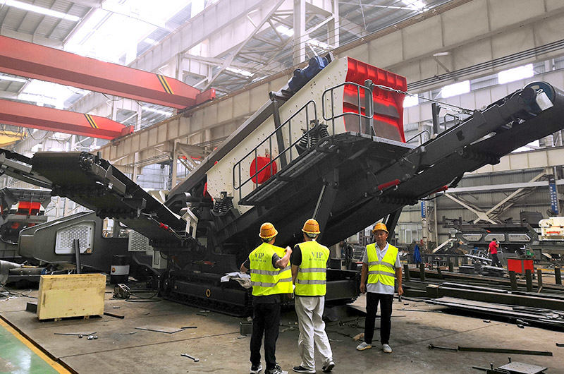 客戶來廠參觀考察移動振動篩沙機 客戶來廠參觀考察移動振動篩沙機