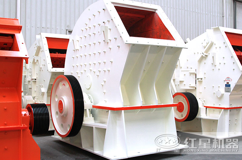 錘式破碎機車間照 錘式破碎機車間照