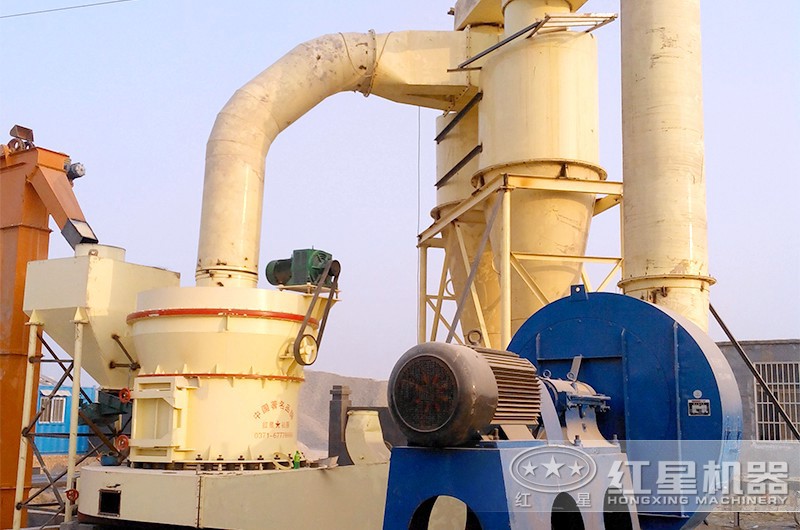 HGM超細磨生產碳酸鈣現場 HGM超細磨生產碳酸鈣現場