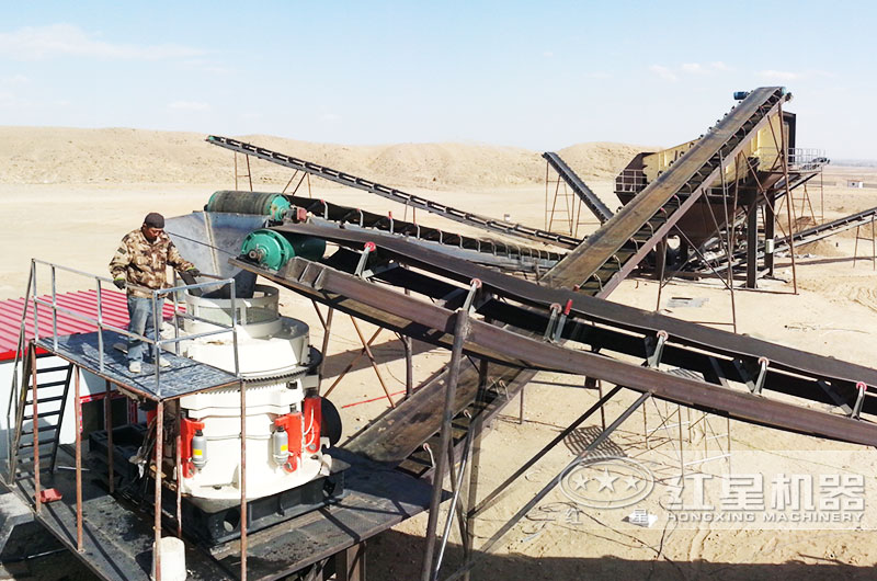 圓錐破碎機(jī)生產(chǎn)現(xiàn)場(chǎng) 圓錐破碎機(jī)生產(chǎn)現(xiàn)場(chǎng)