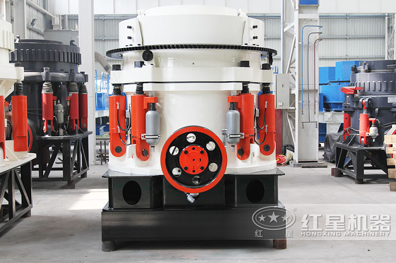 圓錐破碎機(jī)車間照 圓錐破碎機(jī)車間照