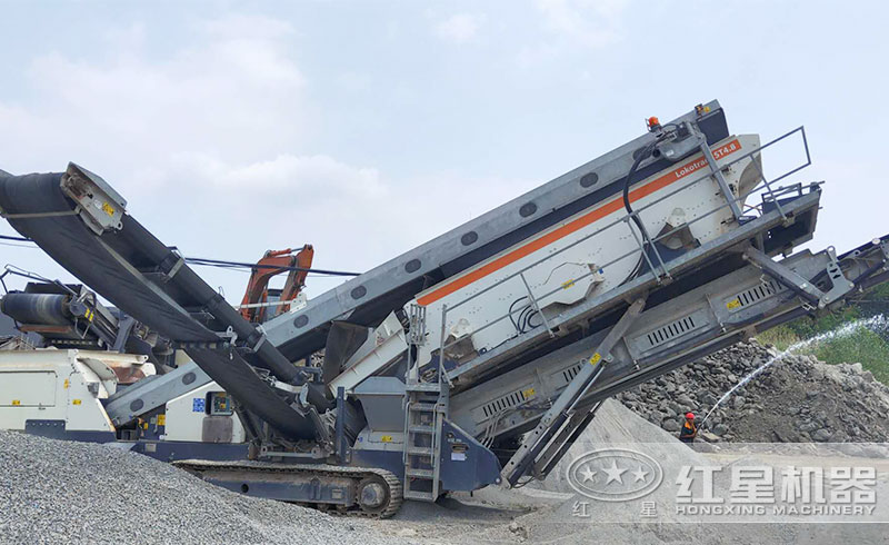 移動混凝土破碎機現(xiàn)場 移動混凝土破碎機現(xiàn)場