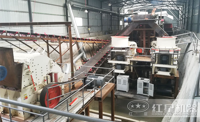 鵝卵石粉砂現(xiàn)場(chǎng)實(shí)拍 鵝卵石粉砂現(xiàn)場(chǎng)實(shí)拍