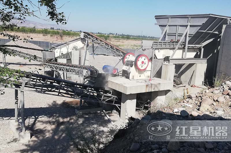 顎式破碎機生產現場實拍 顎式破碎機生產現場實拍