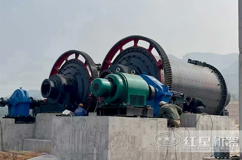 球磨機現(xiàn)場 球磨機現(xiàn)場