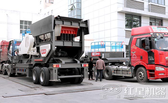 輪胎移動(dòng)破碎機(jī)發(fā)貨