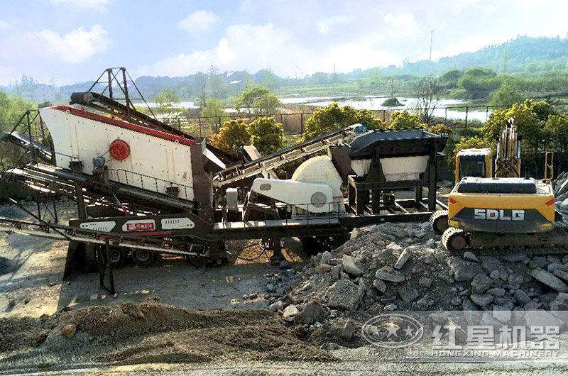 移動(dòng)錘式破碎機(jī)