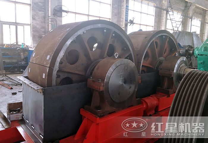 對輥式粉碎機內部磨輥 對輥式粉碎機內部磨輥