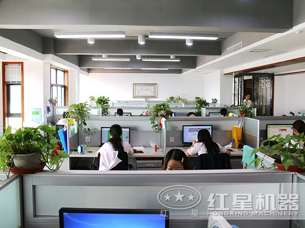 新型沖擊式破碎機(jī)服務(wù)好