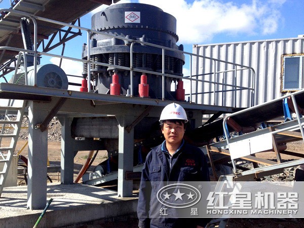 1100tph圓錐破碎機(jī)結(jié)構(gòu)現(xiàn)場(chǎng)圖 1100tph圓錐破碎機(jī)結(jié)構(gòu)現(xiàn)場(chǎng)圖