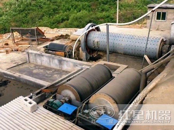 CTB1024磁選機(jī)磁選現(xiàn)場(chǎng) CTB1024磁選機(jī)磁選現(xiàn)場(chǎng)