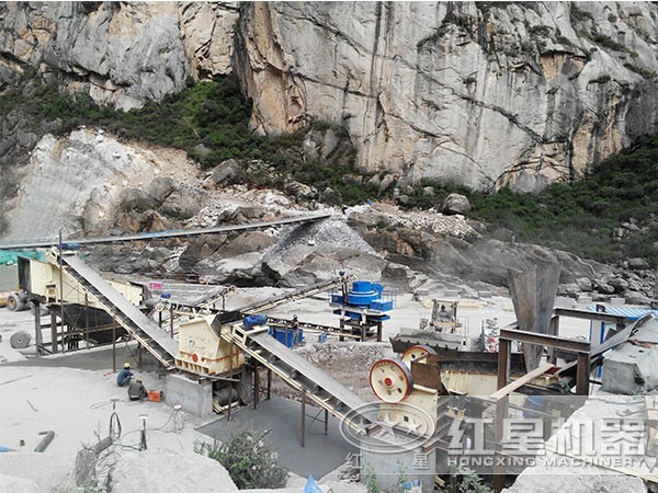 破碎現場作業圖