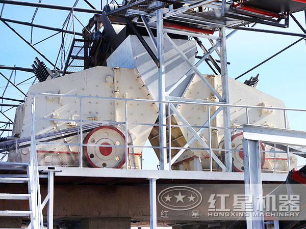 紅星PF-1320反擊式碎石機(jī)現(xiàn)場作業(yè) 紅星PF-1320反擊式碎石機(jī)現(xiàn)場作業(yè)