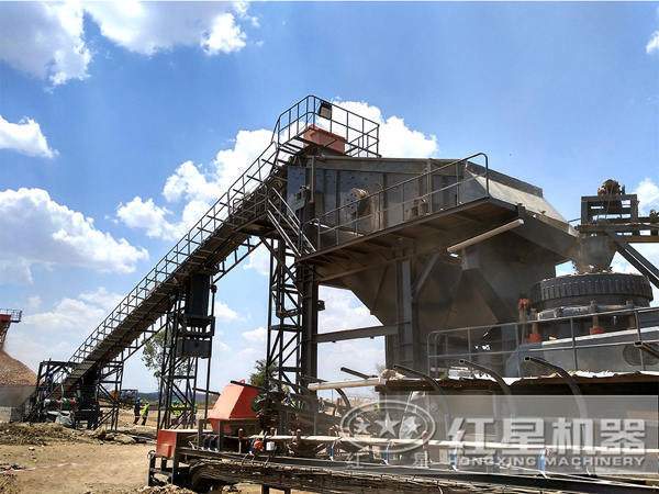 石料場(chǎng)現(xiàn)場(chǎng) 石料場(chǎng)現(xiàn)場(chǎng)