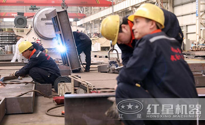 專業的工人生產設備 專業的工人生產設備