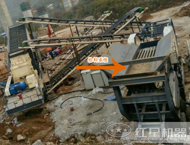 流動粉砂機(jī)的給料系統(tǒng) 流動粉砂機(jī)的給料系統(tǒng)