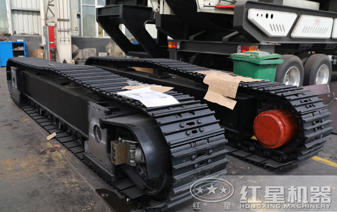 履帶配件準備組裝 履帶配件準備組裝