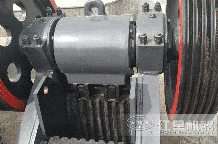 顎式破碎機(jī)破碎深腔細(xì)節(jié)展示