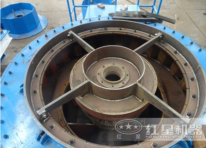 沖擊制沙機(jī)進(jìn)料口細(xì)節(jié)展示 沖擊制沙機(jī)進(jìn)料口細(xì)節(jié)展示