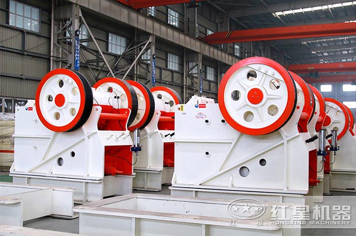 初級破碎設備—顎式破碎機 初級破碎設備—顎式破碎機