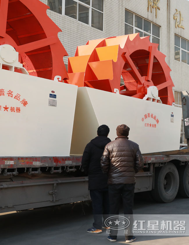 輪式洗砂機發(fā)貨現(xiàn)場 輪式洗砂機發(fā)貨現(xiàn)場