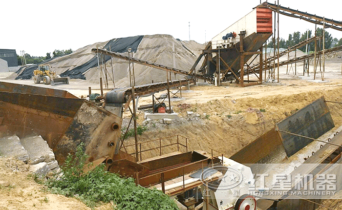 山東濰坊破碎生產(chǎn)線現(xiàn)場 山東濰坊破碎生產(chǎn)線現(xiàn)場