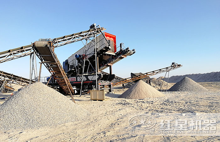 移動制沙生產(chǎn)現(xiàn)場 移動制沙生產(chǎn)現(xiàn)場