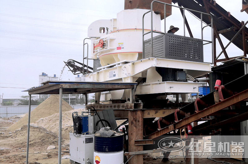 鵝卵石制沙機現(xiàn)場 鵝卵石制沙機現(xiàn)場